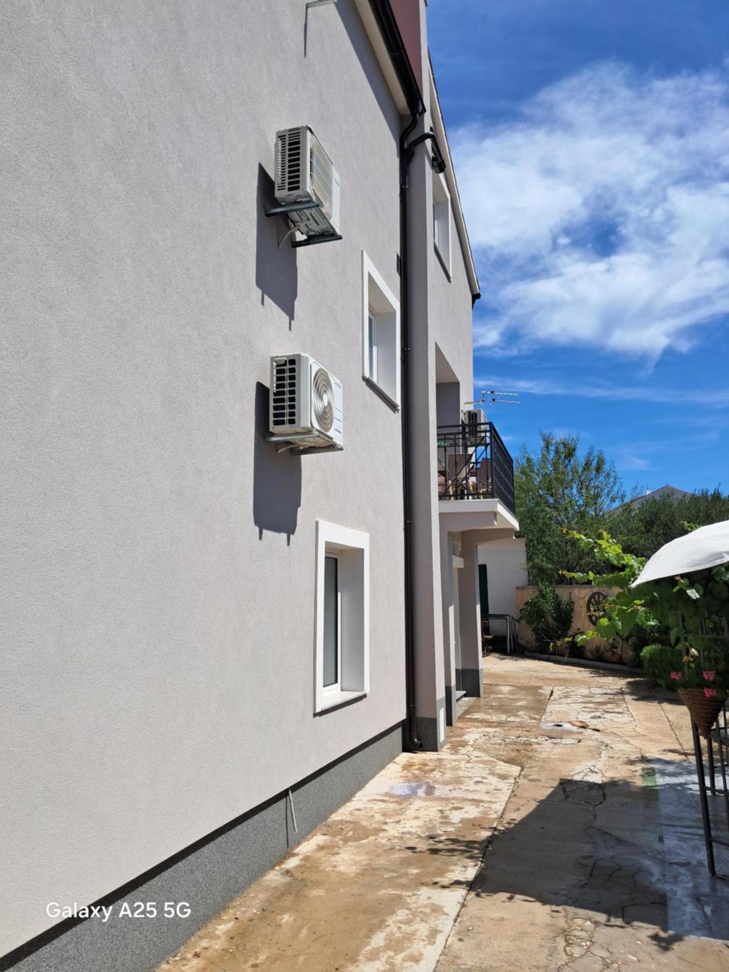Apartments Tonci Tribalj Exterior foto