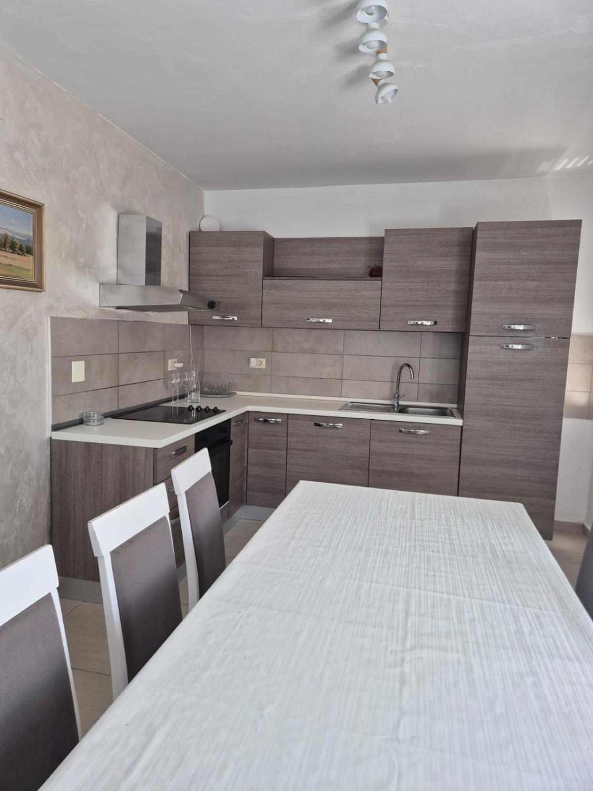 Apartments Tonci Tribalj Exterior foto