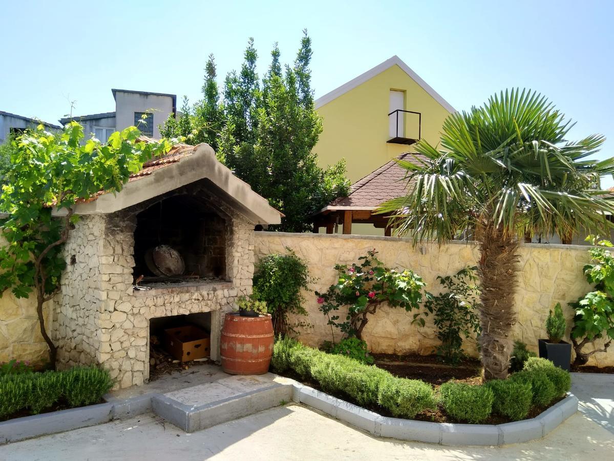 Apartments Tonci Tribalj Exterior foto