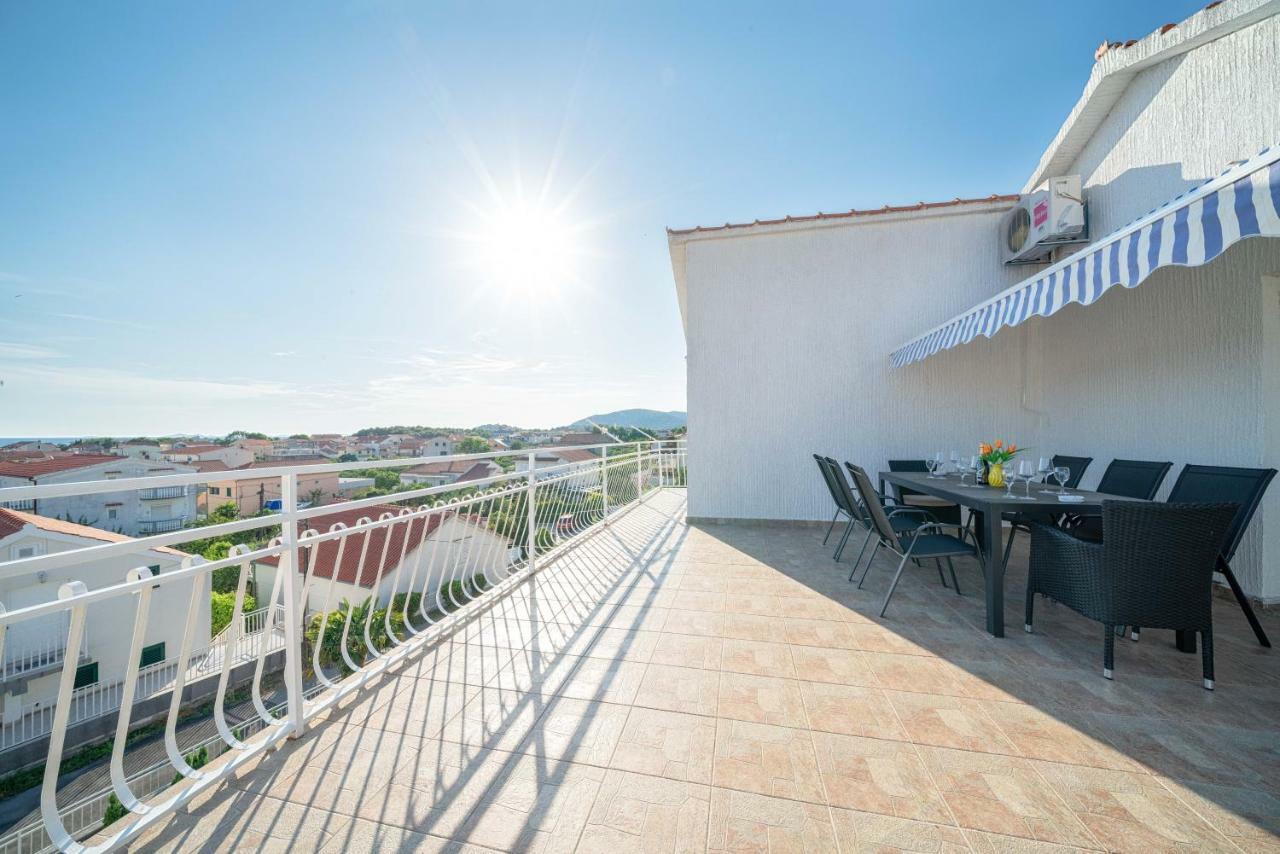 Apartments Tonci Tribalj Exterior foto